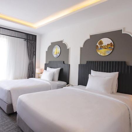 Phu Yen Everyday Hotel Туїхоа Екстер'єр фото