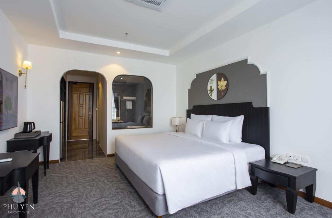 Phu Yen Everyday Hotel Туїхоа Екстер'єр фото