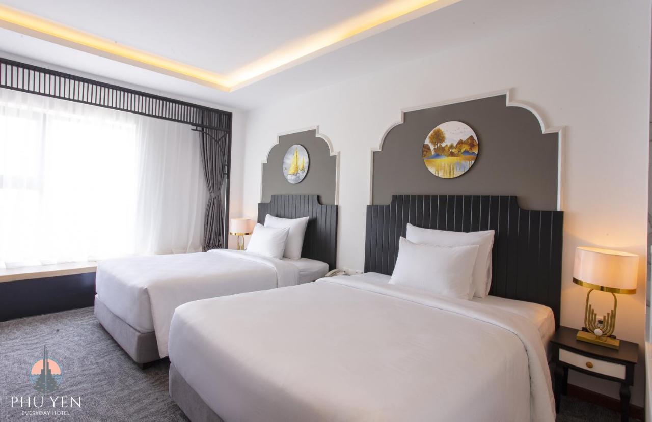 Phu Yen Everyday Hotel Туїхоа Екстер'єр фото