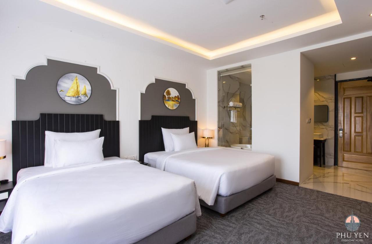 Phu Yen Everyday Hotel Туїхоа Екстер'єр фото