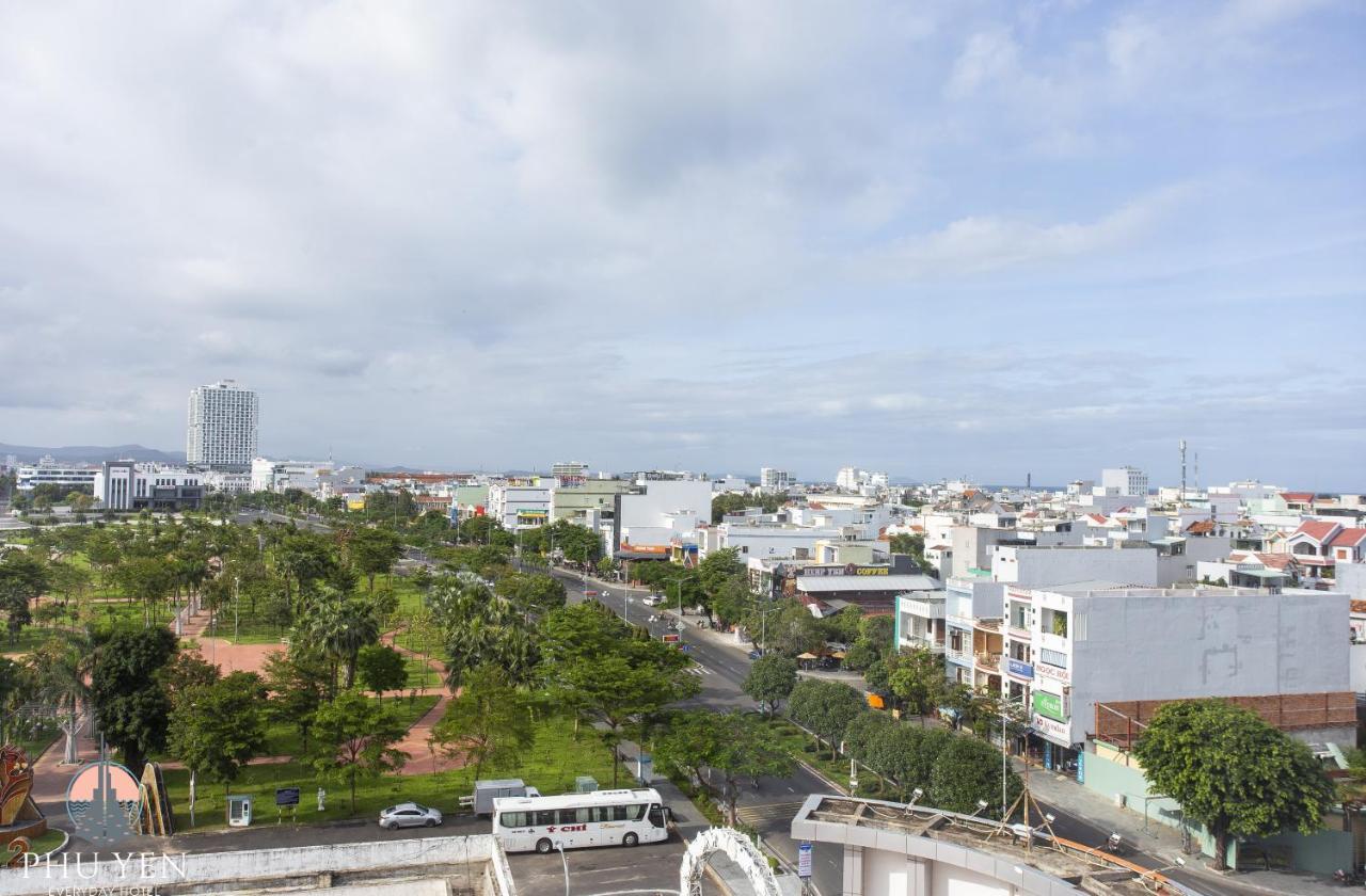 Phu Yen Everyday Hotel Туїхоа Екстер'єр фото
