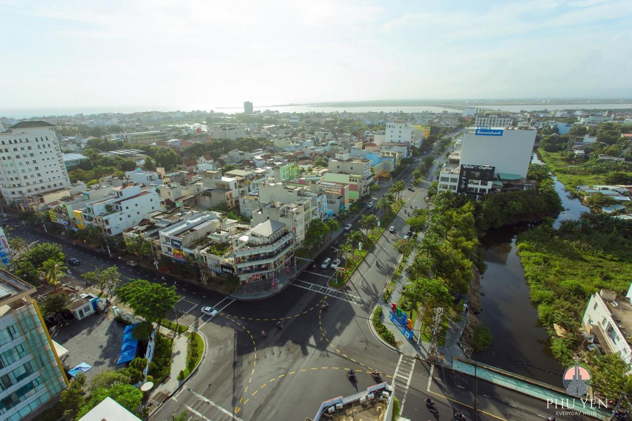 Phu Yen Everyday Hotel Туїхоа Екстер'єр фото