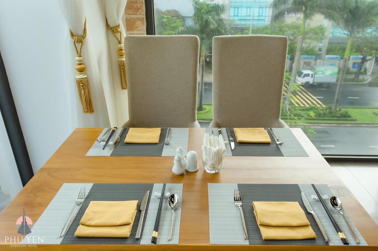 Phu Yen Everyday Hotel Туїхоа Екстер'єр фото