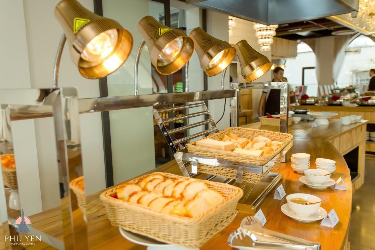 Phu Yen Everyday Hotel Туїхоа Екстер'єр фото