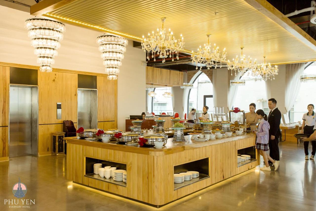 Phu Yen Everyday Hotel Туїхоа Екстер'єр фото