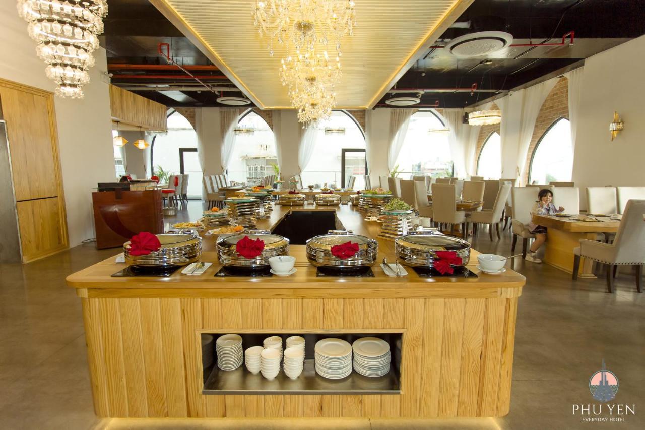 Phu Yen Everyday Hotel Туїхоа Екстер'єр фото