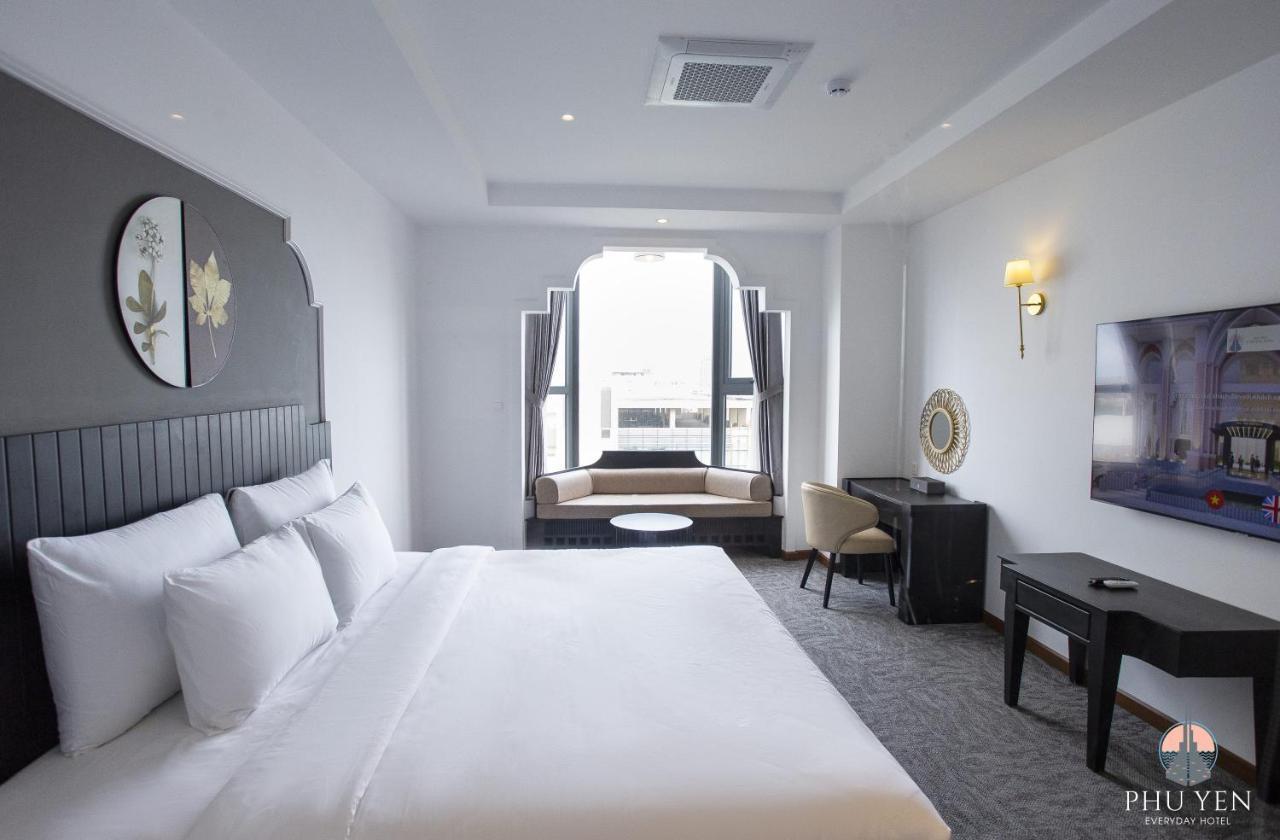 Phu Yen Everyday Hotel Туїхоа Екстер'єр фото