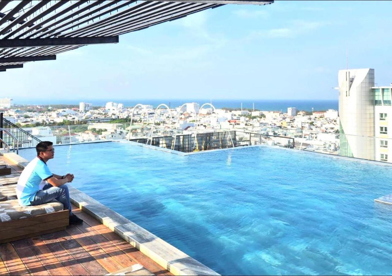 Phu Yen Everyday Hotel Туїхоа Екстер'єр фото