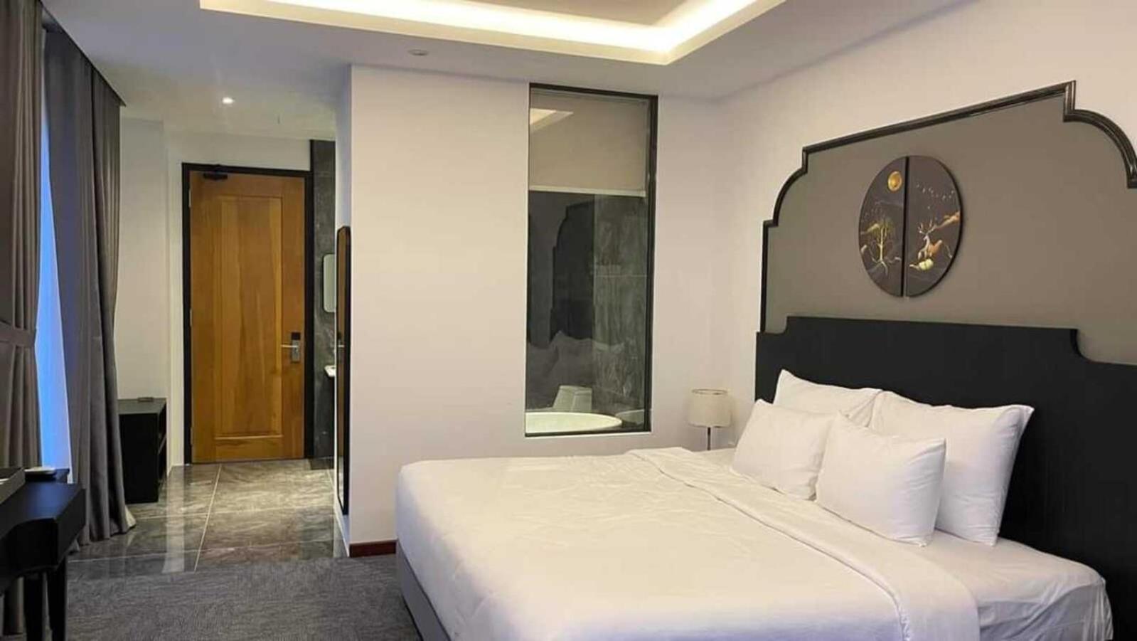 Phu Yen Everyday Hotel Туїхоа Екстер'єр фото
